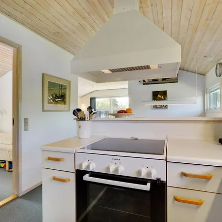 Ordan - 800m From The Sea By Interhome